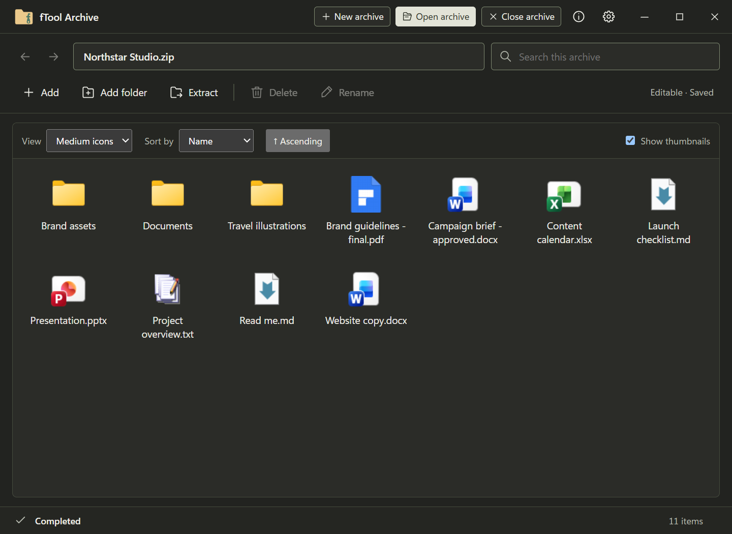El contenido de un archivo comprimido en el tema oscuro, mostrado con iconos medianos